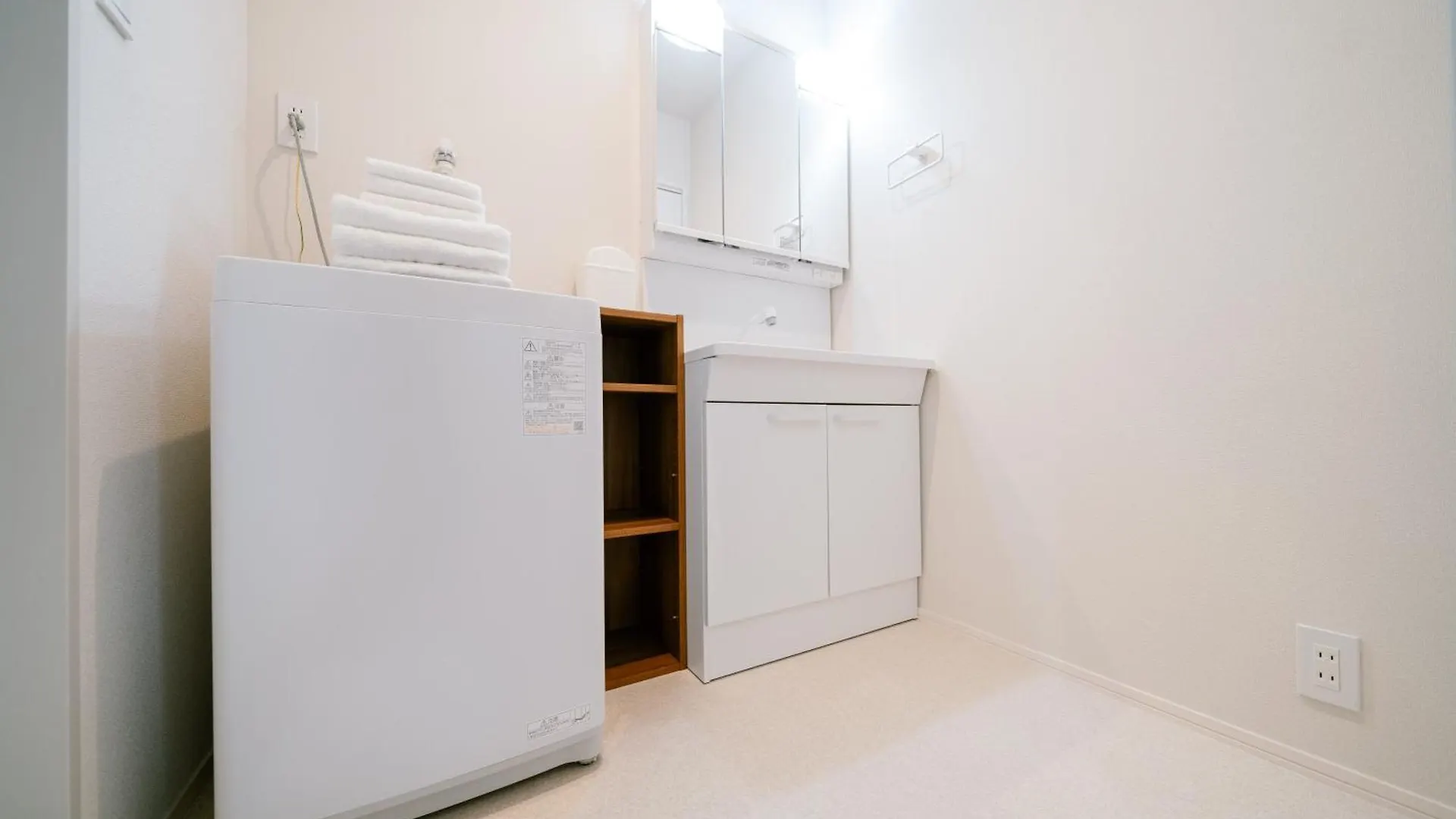 Simple Stay Minoshima セルフチェックイン Fukuoka  0*, Fukuoka (Fukuoka) Japan